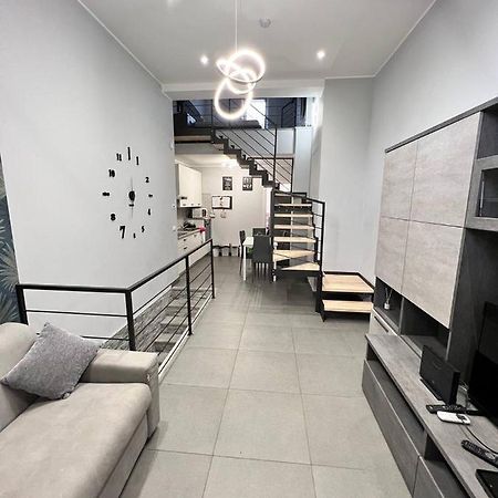 コッレーニョModern Loft Center Of Turin + Jacuzzi 30M Metroアパートメント エクステリア 写真