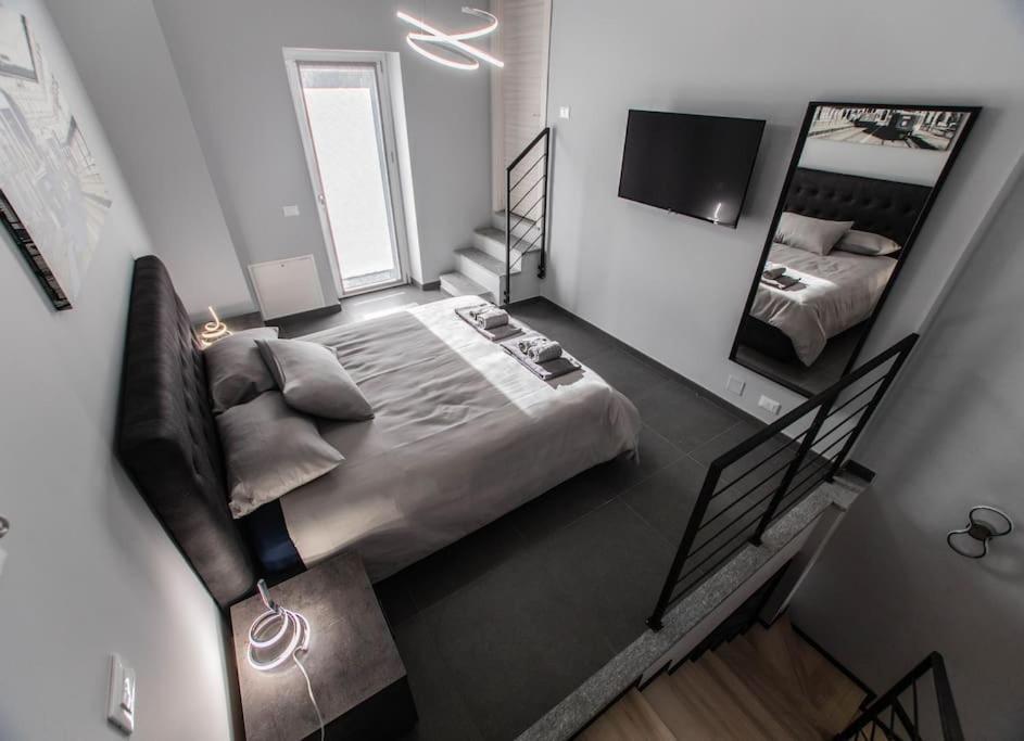 コッレーニョModern Loft Center Of Turin + Jacuzzi 30M Metroアパートメント エクステリア 写真