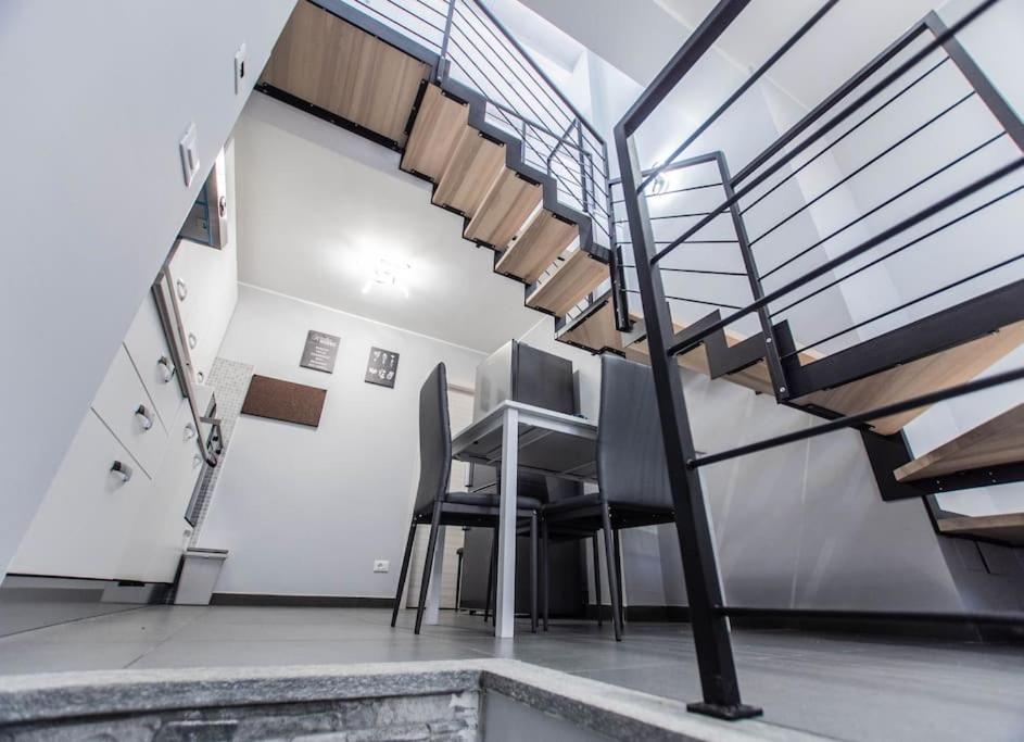 コッレーニョModern Loft Center Of Turin + Jacuzzi 30M Metroアパートメント エクステリア 写真