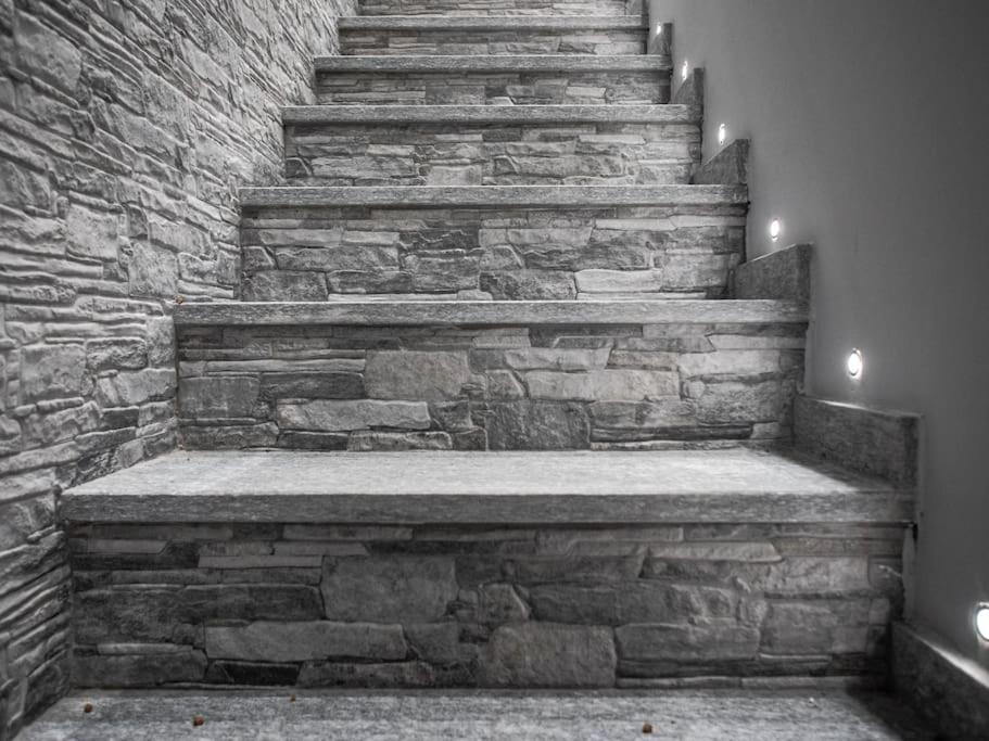 コッレーニョModern Loft Center Of Turin + Jacuzzi 30M Metroアパートメント エクステリア 写真