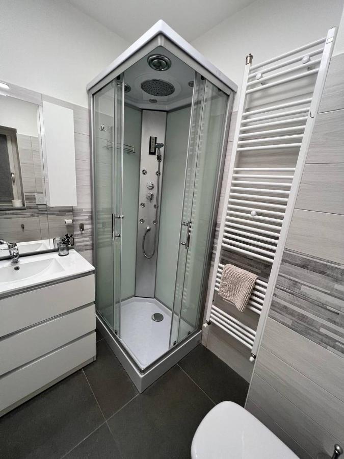 コッレーニョModern Loft Center Of Turin + Jacuzzi 30M Metroアパートメント エクステリア 写真