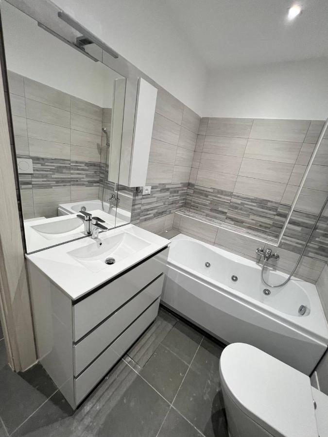 コッレーニョModern Loft Center Of Turin + Jacuzzi 30M Metroアパートメント エクステリア 写真